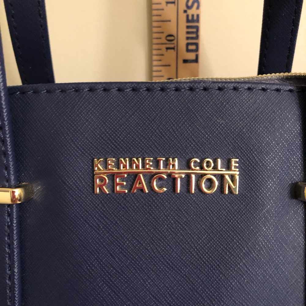 Kenneth Cole Reaction Purse Handbag - Picture 13 of 14